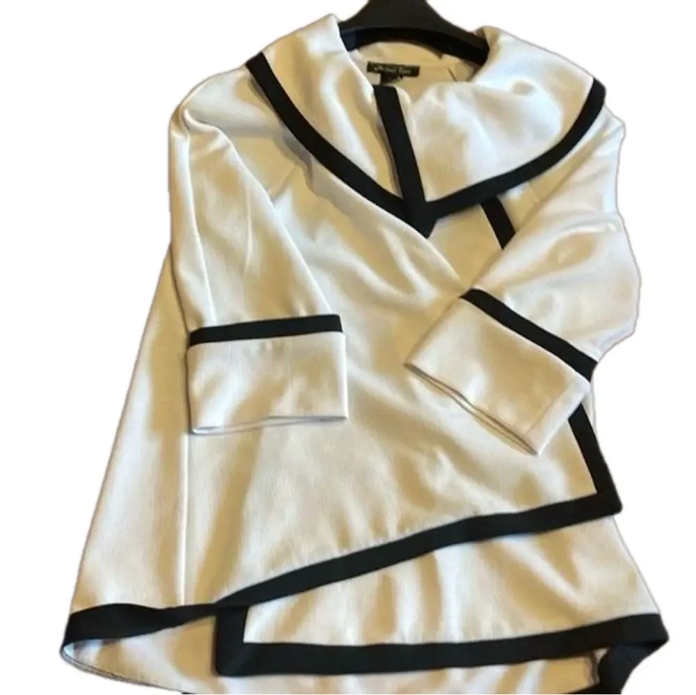 S Michael Tyler vintage asymmetrical A line swing blazer in classic white/black - Picture 5 of 10